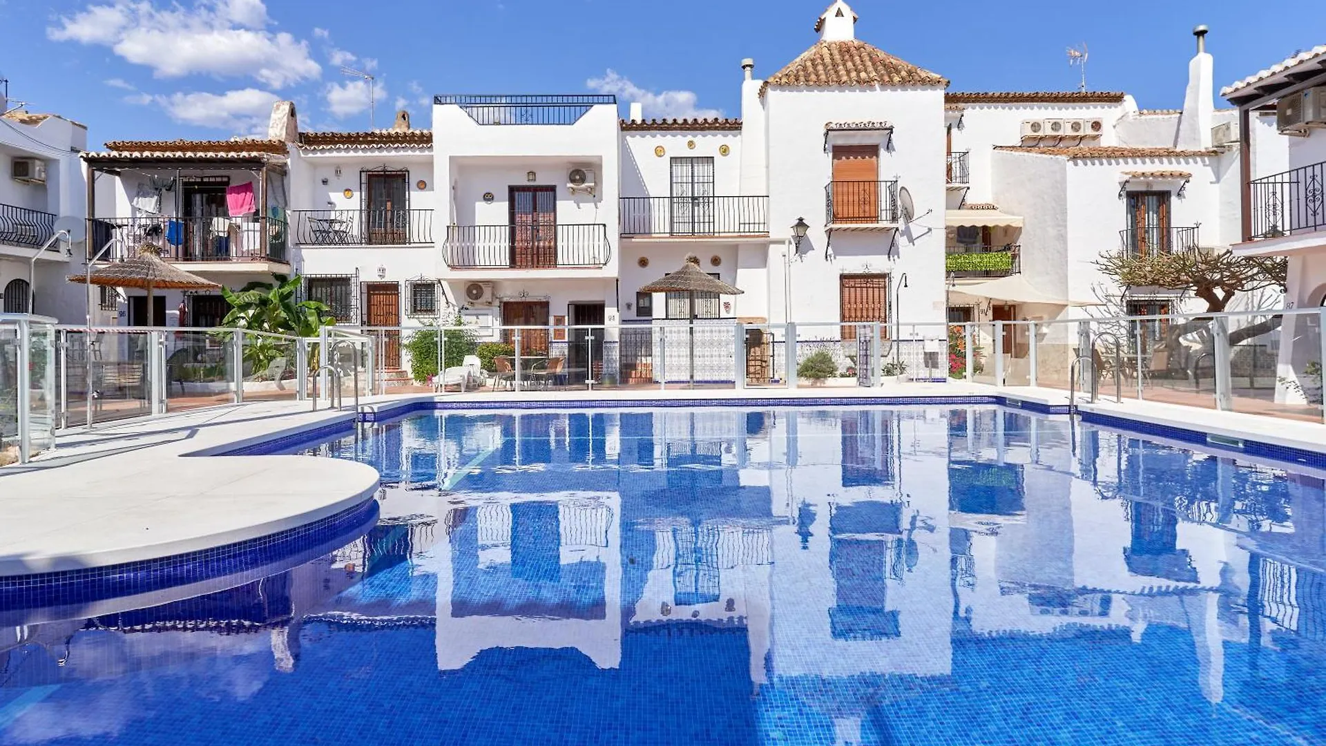 Villa Charming Townhouse In Nueva Nerja