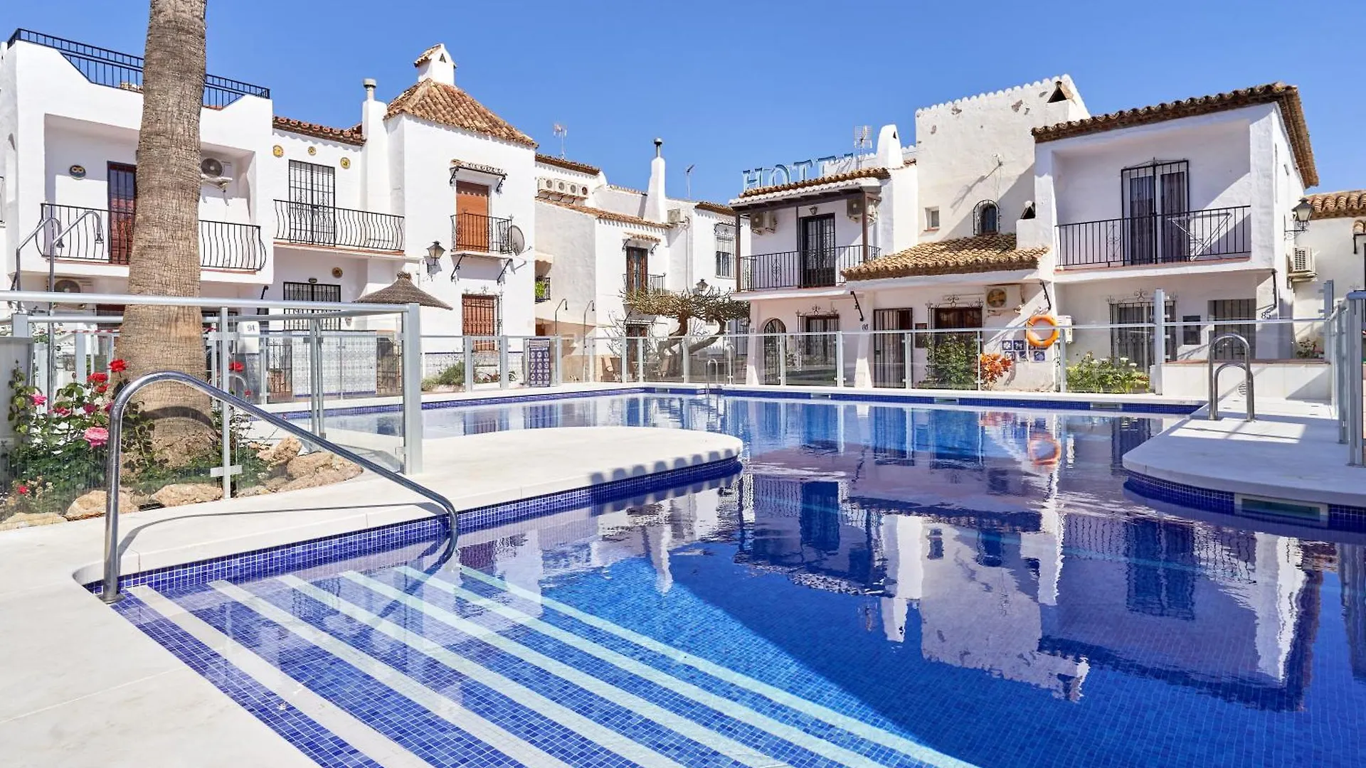 Villa Charming Townhouse In Nueva Nerja Ferienhaus